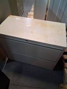 lot 52 image: Smaller 2 Drawer filing cabinet