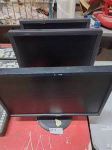 lot 61 image: Set of 3 monitors