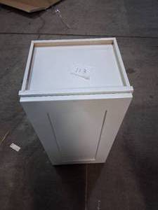 lot 113 image: 30 white shaker wall cabinet with soft-close hinges & 12 plywood box construction