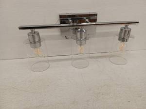 lot 20069 image: Chrome 3-Light Vanity Fixture w Clear Glass Shades