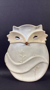 lot 106 image: Gibson Home Ceramic Arctic Fox Serving Dish
