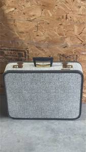 lot 150 image: Monarch Suitcase Carry-On Luggage Gray Tweed Look