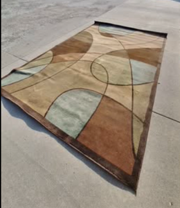 lot 153 image: 8 x 10 Large Area Rug