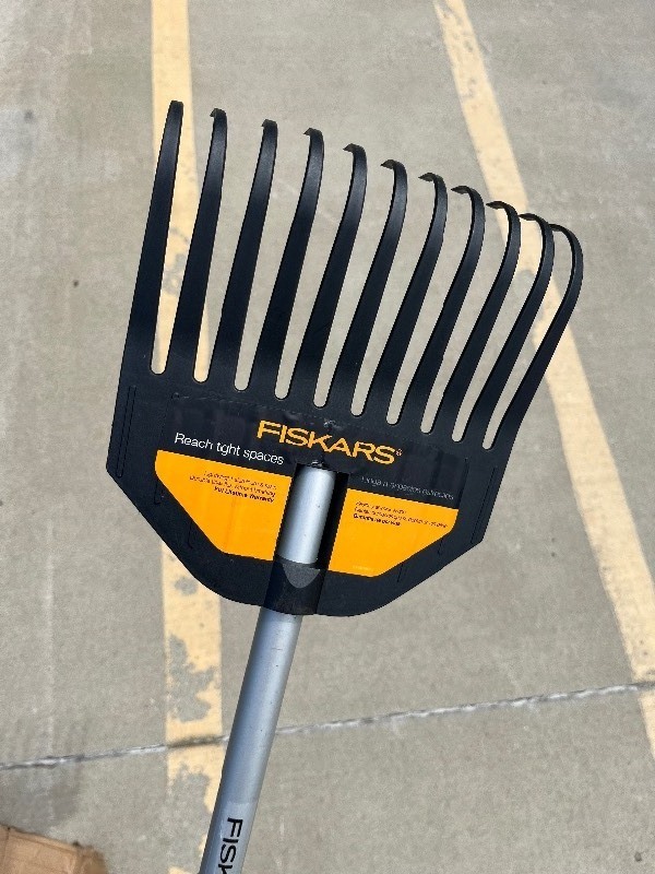 lot 51 image: Fiskars 66 in. 11 Tine Poly Shrub Rake Aluminum Handle