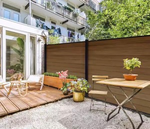 lot 44 image: Bundle of 5 Composite Fence Series Saddle Brown Brushed Fence Panel Boards - sm chipping on some corners - Boards near perfect $190 Value