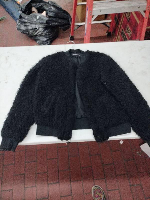 lot 59396 image: WhoWhatWear black faux fur sherpa Jacket - M