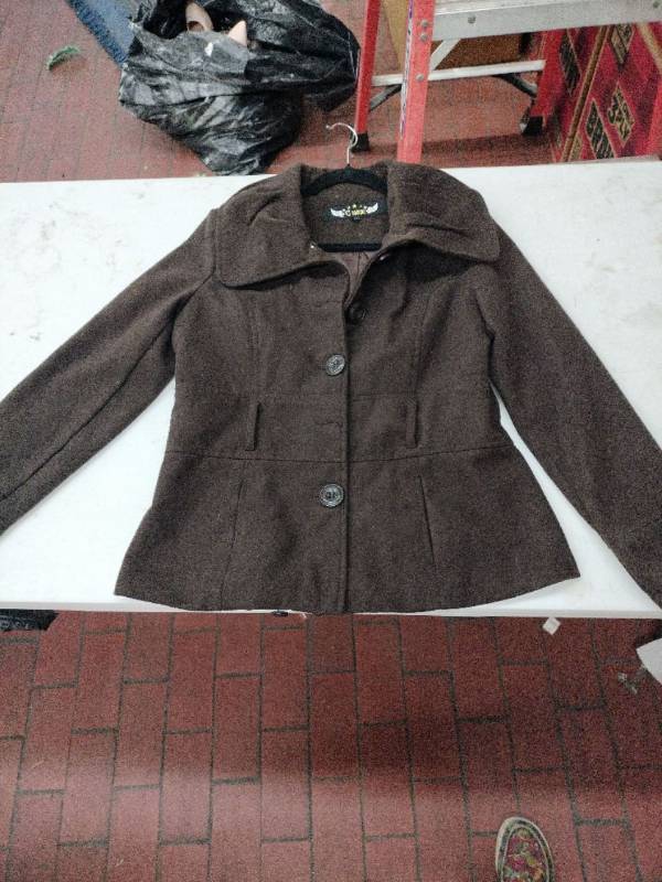 lot 59397 image: C Magic brown button-front jacket - L