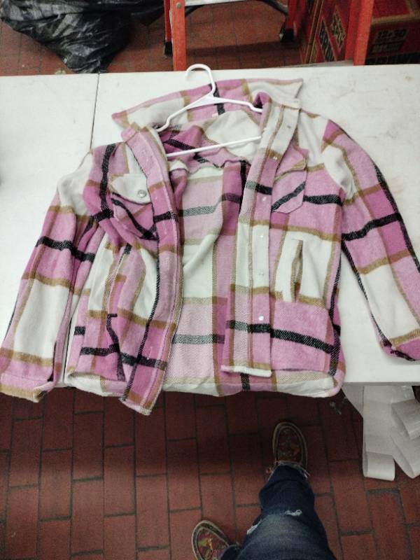 lot 59414 image: Vangull Pink Fleece Button Up Jacket - XS