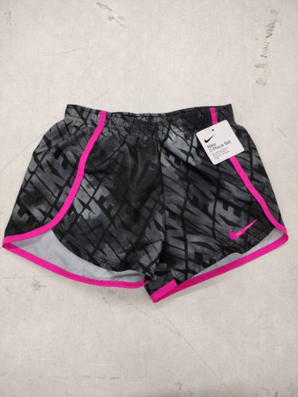 lot 63342 image: Nike girls regular fit synthetic sports shorts - L