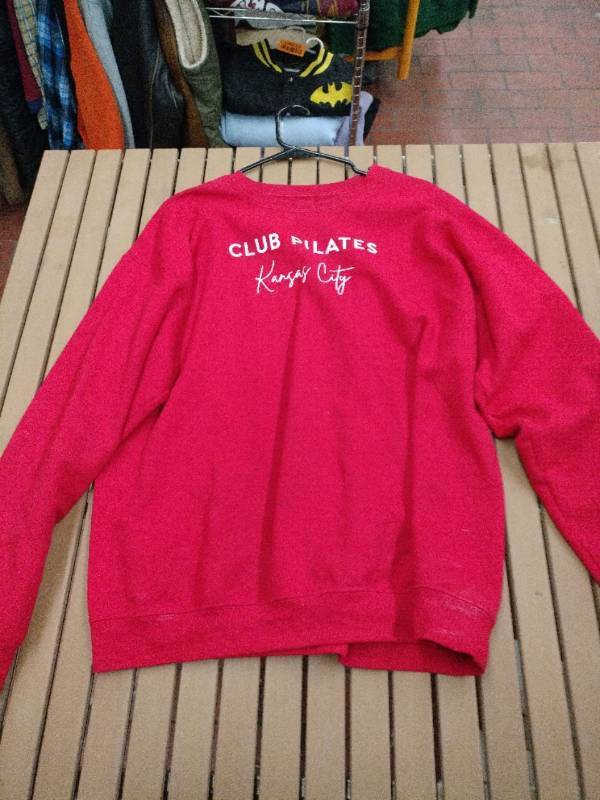 lot 58297 image: Kansas City Club Pilates Red Crew Neck - L