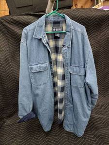 lot 61317 image: Northeast Outfitters blue denim long-sleeve shirt jacket - 2XL