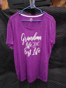 lot 61319 image: Grandma Life is the Best Life Purple T-Shirt - XXXL