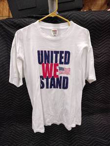 lot 61322 image: Fruit of The Loom Vintage United We Stand T-Shirt - XL