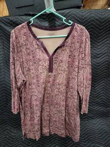lot 61323 image: St. John Bay Women��s Blouse Size Large Multicolor Cotton Shirt Long Sleeve Top - XL