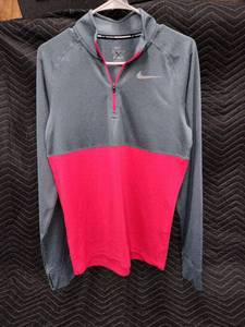 lot 61332 image: Nike Dri-FIT half-zip long-sleeve athletic pullover GreyOrange - S