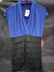 lot 61333 image: EnFocus royal blue and black colorblock cap-sleeve dress - 14