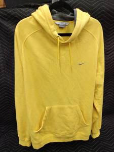 lot 61373 image: vintage yellow Nike mini swoosh pullover hoodie - XL