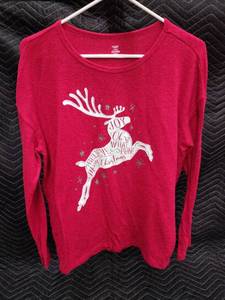 lot 61395 image: Holiday Time womens long-sleeve red waffle Christmas Reindeer graphic tee - L
