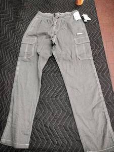 lot 61402 image: Dri Essentials multi-pocket cargo pants - S