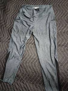 lot 61404 image: Tapout womens gray marledheathered athletic leggings - M