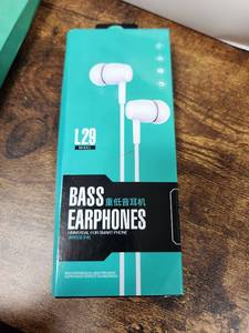 lot 3132 image: L29 Bass Earphones In-Ear Headphones Universal Smart Phone - Retail $0