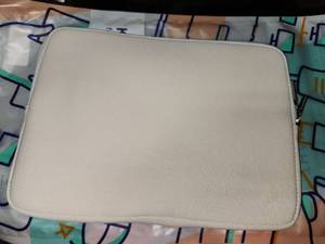 lot 3283 image: Tablet Cover - Retail $0