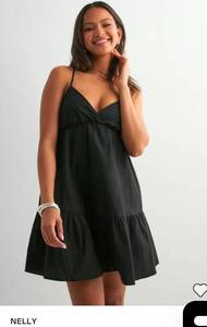 lot 3489 image: black V-neck mini dress Size M - Retail $0