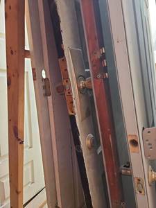 lot 22573 image: Interior Doors Lot - Various Styles & Finishes
