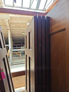 lot 22575 image: (4) Sliding Doors