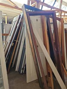 lot 22578 image: Interior Door Frames & Doors Mixed Wood Finish Lot