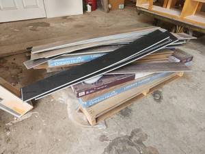 lot 22589 image: Laminate Flooring Lot - Dream Home & Home Decor