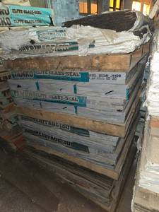 lot 23618 image: Bulk Lot of Tamko Elite Glass Seal Asphalt Shingles