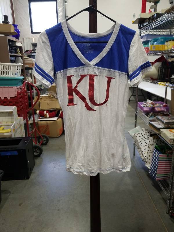 lot 1170 image: University of Kansas KU Womens T-Shirt XL Blue 84 Brand