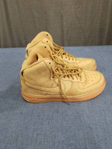 lot 1730 image: Nike Air Force 1 High GS Wheat Youth Size 6Y