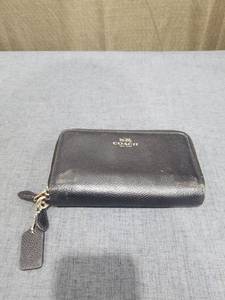 lot 1733 image: TRENDY FASHION WALLET
