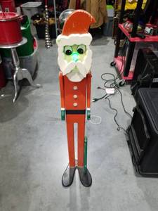 lot 1758 image: Light-Up Santa Claus Decoration Figure