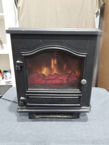 lot 1760 image: Electric Fireplace Stove Heater 1500W 1000W Black