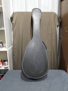 lot 1765 image: GUITAR HARD CASE