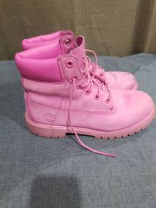 lot 1773 image: Timberland 6-Inch Lace-Up Work Boots Pink Size 5.5