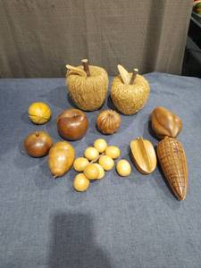 lot 1794 image: Wooden Fruit Figurine Set 11 Pieces Apples Corn Pear Decorative