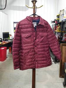 lot 1809 image: J.S.A. Bank 1905 Quilted Puffer Jacket Size L Burgundy