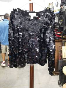 lot 1813 image: Studio by Michelle Stuart Sequin Top Size M