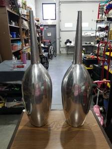 lot 1826 image: Pair of Metallic Teardrop Vases, 2 Count