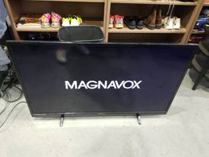 lot 1833 image: Magnavox 50MV336XF7 50 Inch LCD Television No Remote