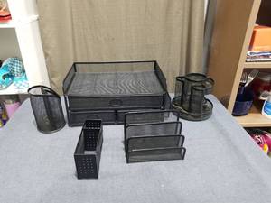 lot 1889 image: Black Mesh Desk Organizer Set 5 Piece