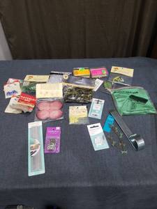 lot 1897 image: Craft Supplies Lot , Beads, Decorations, Tools, Confetti