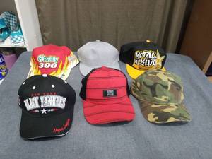 lot 1902 image: 6 Baseball Caps Lot OReilly 300 Metal Mulisha Yankees Giants Camo White