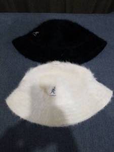 lot 1903 image: Kangol Blue Bucket Hat Medium White Black Lot 2