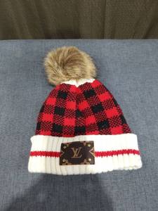 lot 1904 image: TRENDY FASHION STOCKING HAT