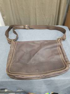 lot 1909 image: Canvas Messenger Bag with Strap and Front Pockets
